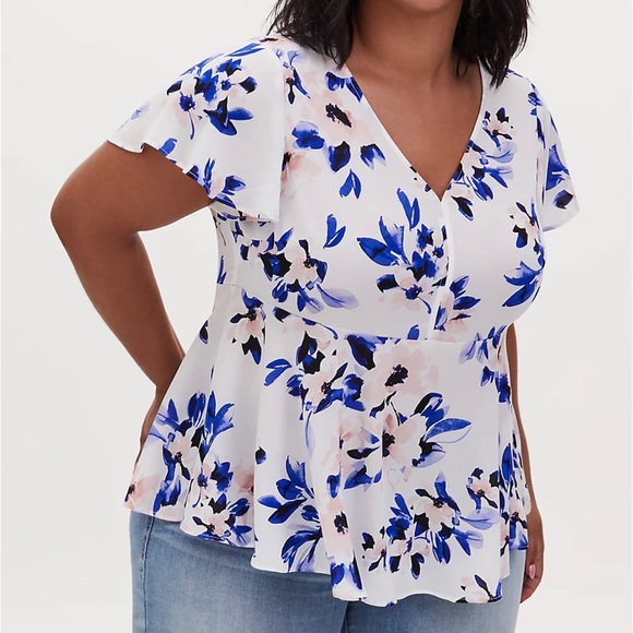 torrid Tops - Torrid Ivory and Blue Floral Georgette Size 1X